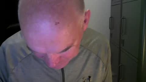 Robbie online show from October 1, 2025, 4:18 am