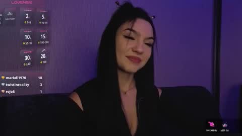 kara_life online show from October 24, 2025, 1:35 am