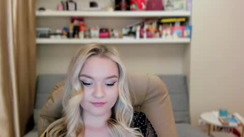 Snapshot of kara_smith_ chatting on June 5, 2026, 11:21 pm Kara. Off from 15th till 24th of December online show from June 5, 2026, 11:21 pm