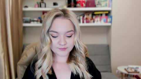 Snapshot of kara_smith_ chatting on June 8, 2026, 12:14 am Kara. Off from 15th till 24th of December online show from June 8, 2026, 12:14 am