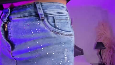 Karely online show from February 21, 2026, 1:01 pm