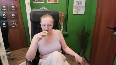Snapshot of karen_villis chatting on May 13, 2026, 11:51 am Karen online show from May 13, 2026, 11:51 am