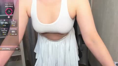 Snapshot of karen_villis chatting on June 13, 2026, 10:57 am Karen online show from June 13, 2026, 10:57 am