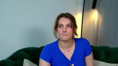 Snapshot of karenclarks chatting on September 10, 2025, 6:19 pm Karen online show from September 10, 2025, 6:19 pm