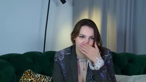 Snapshot of karenclarks chatting on November 29, 2025, 6:22 pm Karen online show from November 29, 2025, 6:22 pm