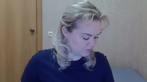 karennelsonx online show from February 3, 2026, 7:35 am