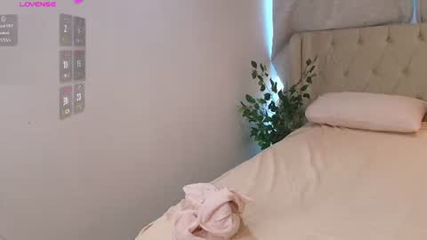 Snapshot of kari_brooks chatting on July 3, 2026, 11:27 am kari_brooks online show from July 3, 2026, 11:27 am