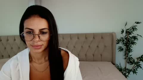 Snapshot of kari_brooks chatting on July 9, 2026, 11:25 am kari_brooks online show from July 9, 2026, 11:25 am