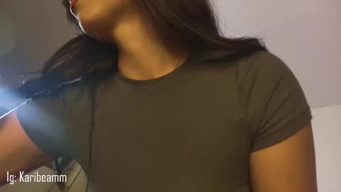 Snapshot of karibeam chatting on November 14, 2025, 7:23 pm K online show from November 14, 2025, 7:23 pm