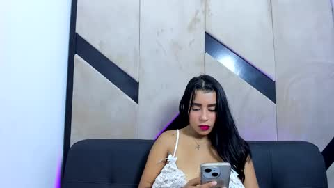 Snapshot of karina_aurora chatting on March 2, 2025, 9:53 am karina_aurora online show from March 2, 2025, 9:53 am