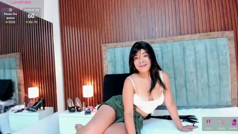 Snapshot of karina_towers chatting on May 21, 2026, 11:39 am Karina online show from May 21, 2026, 11:39 am