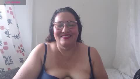 Karina online show from October 4, 2025, 3:21 pm