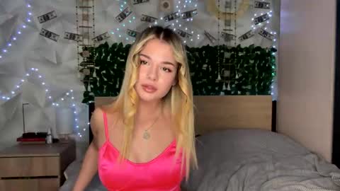 Karina online show from April 28, 2026, 11:26 am