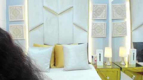 karinaacox online show from April 30, 2026, 12:22 pm