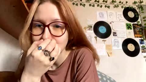 Karina online show from April 22, 2026, 8:39 am