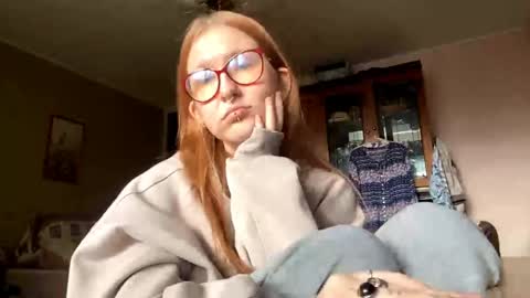 Karina online show from April 23, 2026, 12:29 pm