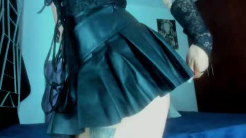 Snapshot of karinna__raven chatting on October 10, 2025, 12:20 am KARINNA RAVEN online show from October 10, 2025, 12:20 am