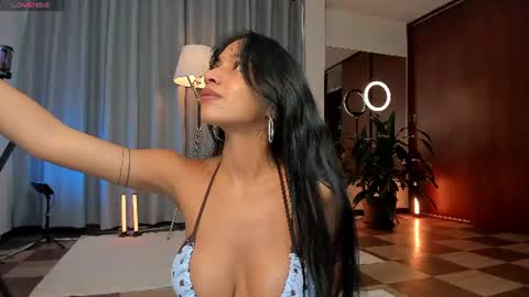 Snapshot of karinnixx chatting on June 25, 2026, 4:55 pm Karin online show from June 25, 2026, 4:55 pm