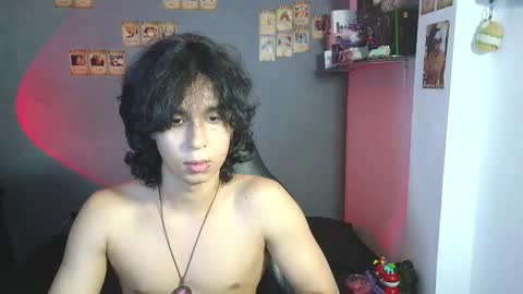 Snapshot of kariozzz chatting on February 22, 2025, 11:35 pm call me kai 3 online show from February 22, 2025, 11:35 pm