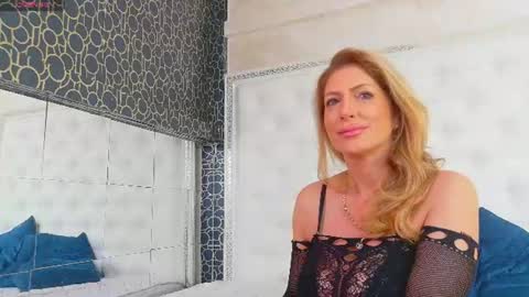 Snapshot of karissia_ chatting on June 23, 2026, 4:10 am KARISSIA online show from June 23, 2026, 4:10 am