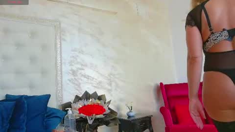 Snapshot of karissia_ chatting on June 28, 2026, 4:40 am KARISSIA online show from June 28, 2026, 4:40 am