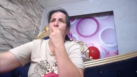 Snapshot of karito_mature17 chatting on December 4, 2025, 11:19 am Karito online show from December 4, 2025, 11:19 am