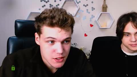 Snapshot of karl_mans chatting on October 12, 2025, 8:35 am Karl online show from October 12, 2025, 8:35 am