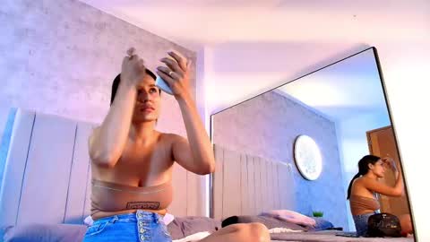 Snapshot of karla__ruiz chatting on October 9, 2025, 7:23 pm Karla online show from October 9, 2025, 7:23 pm