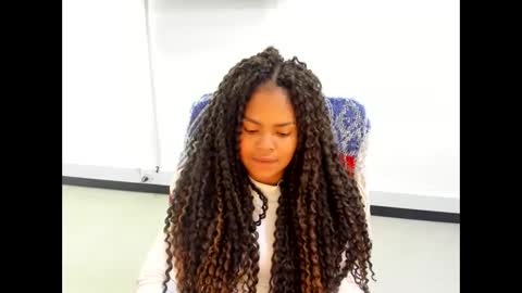 Snapshot of karla_cg chatting on February 26, 2025, 11:15 pm karla_cg online show from February 26, 2025, 11:15 pm