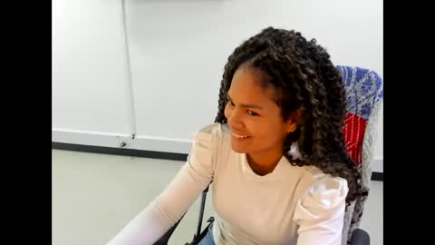 Snapshot of karla_cg chatting on February 27, 2025, 2:32 am karla_cg online show from February 27, 2025, 2:32 am