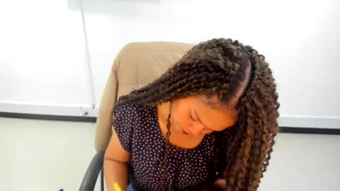 Snapshot of karla_cg chatting on March 4, 2025, 7:43 pm karla_cg online show from March 4, 2025, 7:43 pm