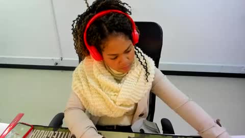 Snapshot of karla_cg chatting on March 7, 2025, 11:27 pm karla_cg online show from March 7, 2025, 11:27 pm