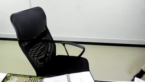 Snapshot of karla_cg chatting on March 12, 2025, 10:39 pm karla_cg online show from March 12, 2025, 10:39 pm