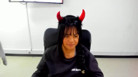 Snapshot of karla_cg chatting on October 1, 2025, 4:02 pm karla_cg online show from October 1, 2025, 4:02 pm