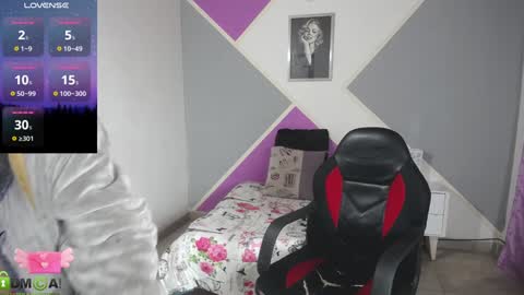 Snapshot of karla_charloby chatting on December 28, 2024, 7:43 pm Karla online show from December 28, 2024, 7:43 pm