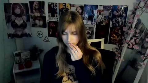 Snapshot of karla_flower chatting on November 12, 2025, 1:55 pm Karla online show from November 12, 2025, 1:55 pm