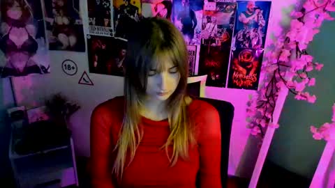 Snapshot of karla_flower chatting on November 24, 2025, 1:33 pm Karla online show from November 24, 2025, 1:33 pm