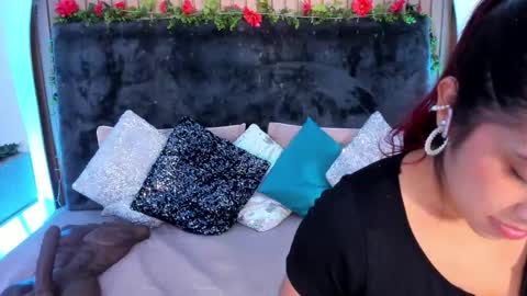 Snapshot of karla_gonzaless chatting on January 6, 2026, 6:11 pm Karla Gonzaless online show from January 6, 2026, 6:11 pm