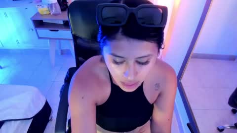 Snapshot of karla_gonzaless chatting on May 26, 2026, 6:37 pm Karla Gonzaless online show from May 26, 2026, 6:37 pm