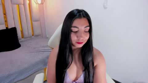 Snapshot of karla_hernandez chatting on January 23, 2025, 2:07 pm Karla online show from January 23, 2025, 2:07 pm