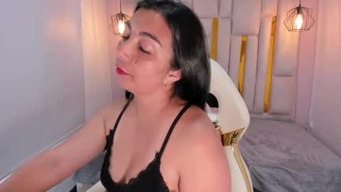 Snapshot of karla_hernandez chatting on February 6, 2025, 4:58 pm Karla online show from February 6, 2025, 4:58 pm