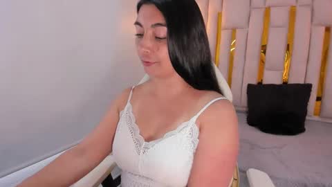 Snapshot of karla_hernandez chatting on February 17, 2025, 2:04 pm Karla online show from February 17, 2025, 2:04 pm