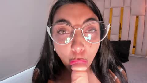 Snapshot of karla_hernandez chatting on February 17, 2025, 5:10 pm Karla online show from February 17, 2025, 5:10 pm