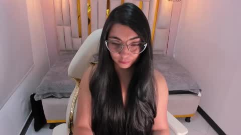 Snapshot of karla_hernandez chatting on March 11, 2025, 5:02 pm Karla online show from March 11, 2025, 5:02 pm