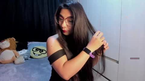 Karla  online show from April 29, 2026, 10:52 am