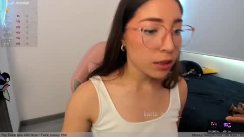 Snapshot of karla_honey_ chatting on December 11, 2024, 5:15 pm Karla online show from December 11, 2024, 5:15 pm