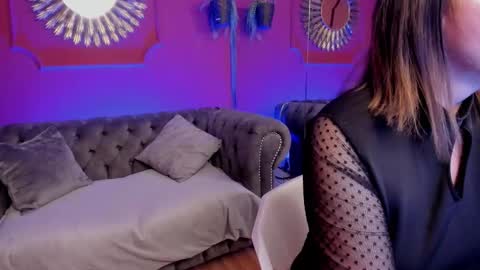 Snapshot of karlaa_evanss chatting on December 14, 2025, 3:56 am carla online show from December 14, 2025, 3:56 am