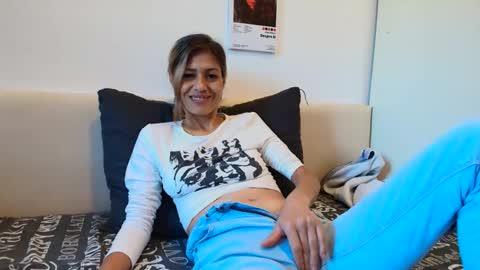 Crystyna online show from September 27, 2025, 5:23 am