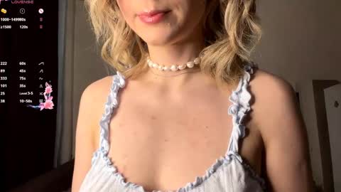 Snapshot of karlenegries chatting on June 7, 2026, 2:05 am Olivia online show from June 7, 2026, 2:05 am