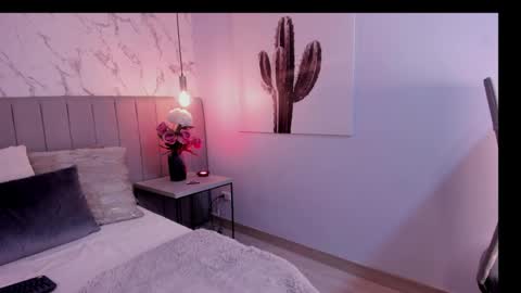 karlla_brown online show from April 30, 2026, 9:08 pm